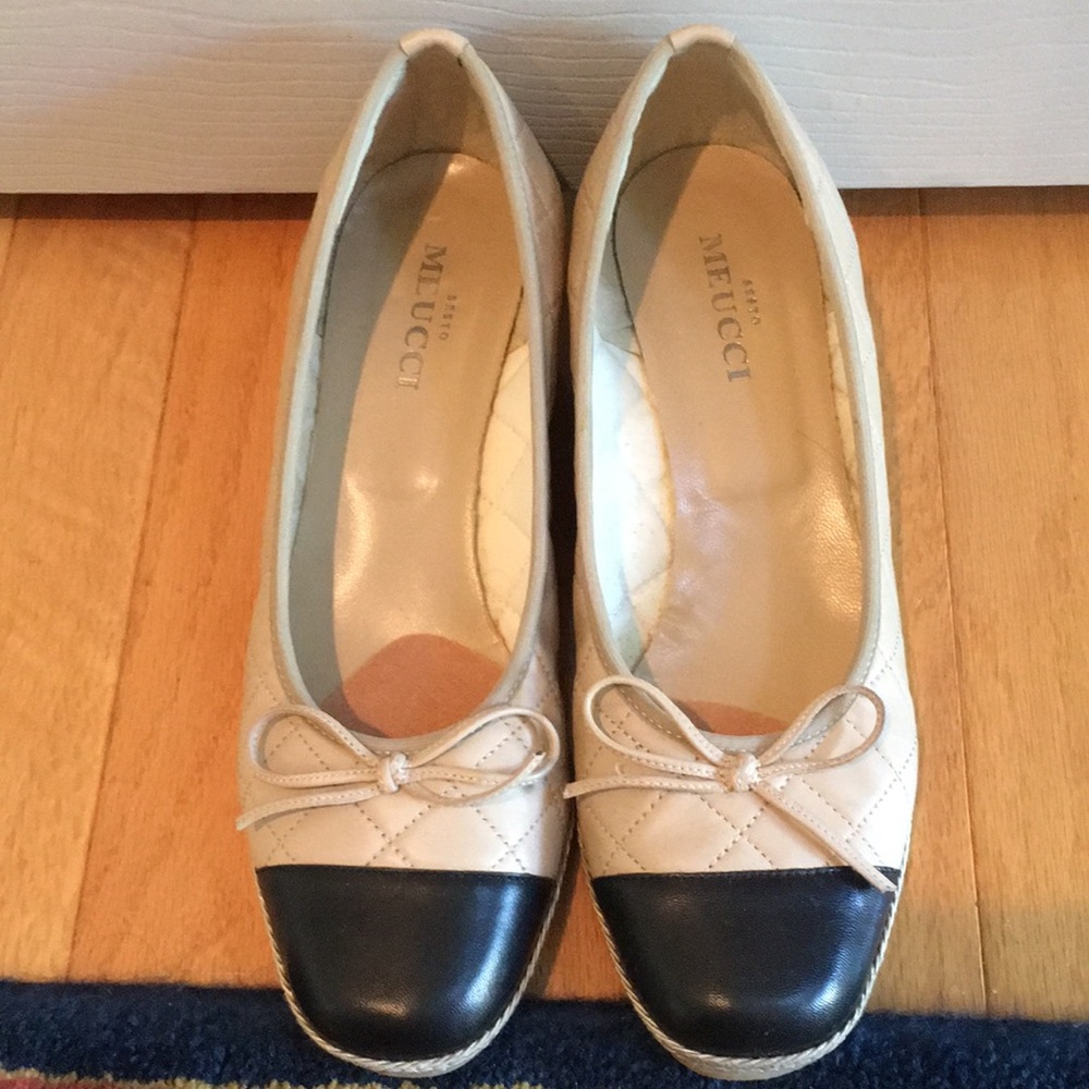 Classic Quilted Cream Leather Espadrilles W/Black Leather Cap Toe Low Wedge Heel